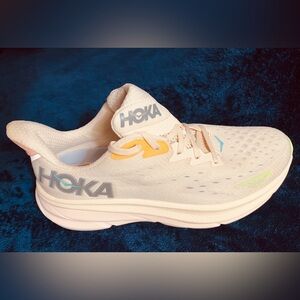 Hoka Clifton 9 - Women's Cream and orange Running Shoes
